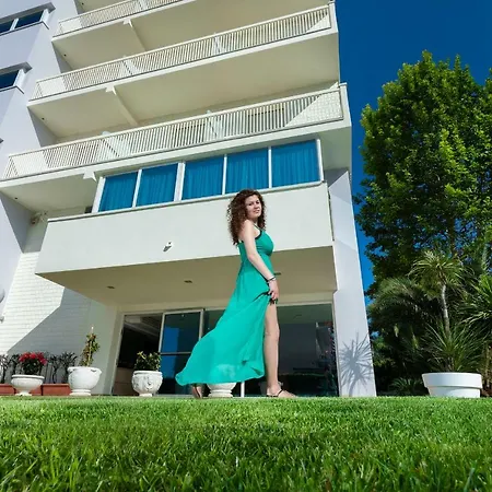 Hotel Ghirlandina-3