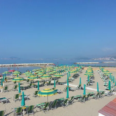 Guesthouse Holiday Formia Beach-3