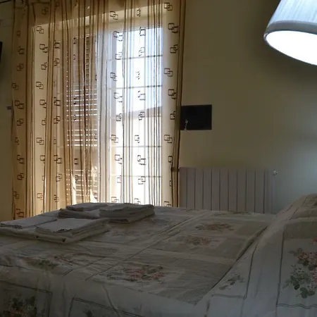 Guesthouse Holiday Formia Beach-2