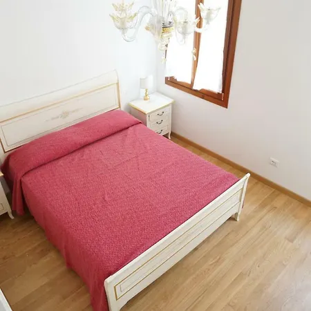 B & B Nina-3