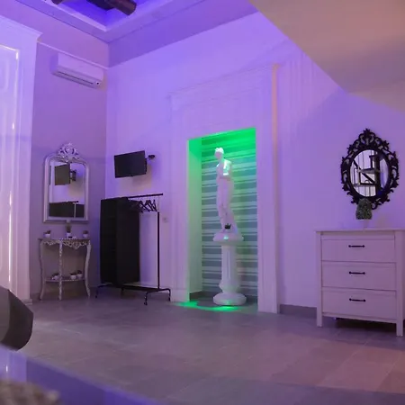 Vesuvius Luxury Suites-2
