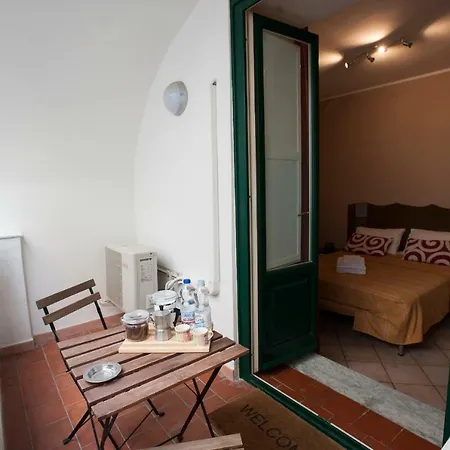 Monreal Rooms Salerno-2