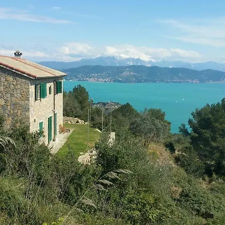 La Martina Portovenere Trekking Cottage-2
