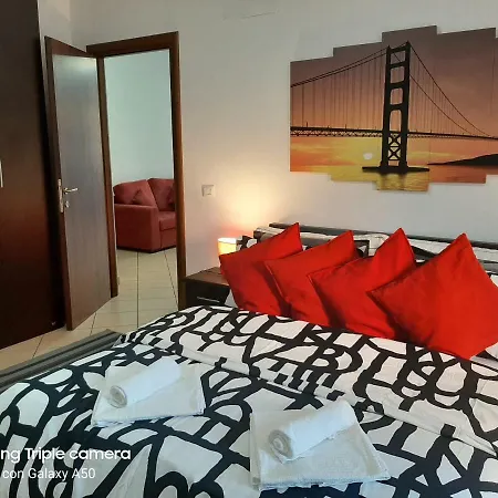 Hillary E Vale Room-2