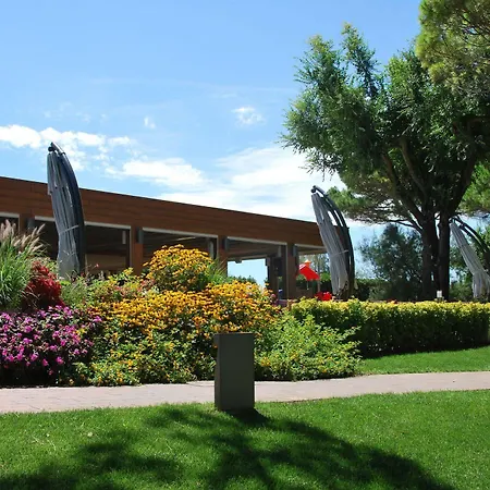 Camping Village Garden Paradiso-3