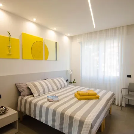 Varese Comfort Room-3