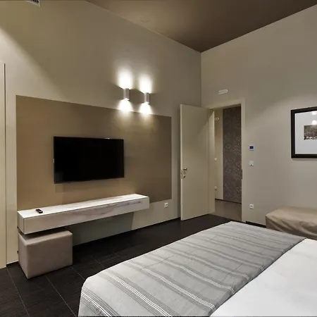 Salina Luxury Suites-2