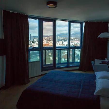Hotel Blue-2