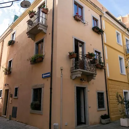 Amsicora 8-3