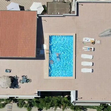 Hotel Nel Pineto-3