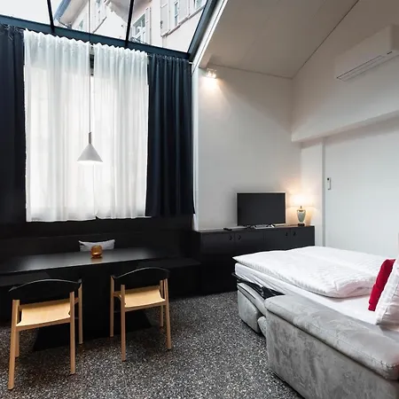 Pepper Suite-3