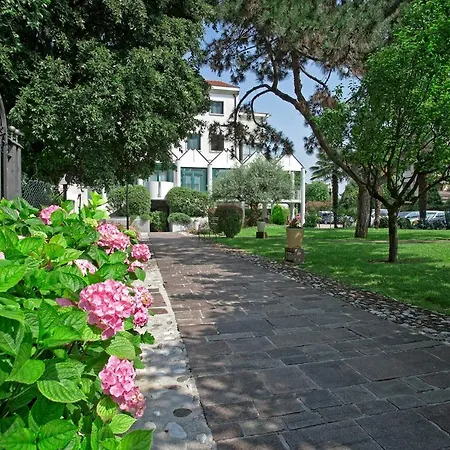 Park Hotel Ai Pini & Restaurant Ai Pini-2