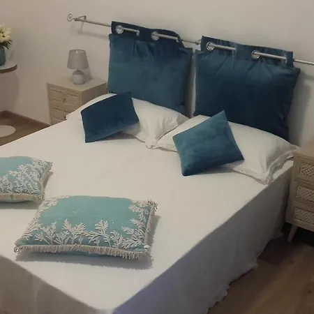 Ostia Lido Central Rooms-3