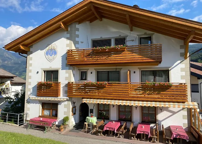 Gasthaus St. Valentin Chiusa