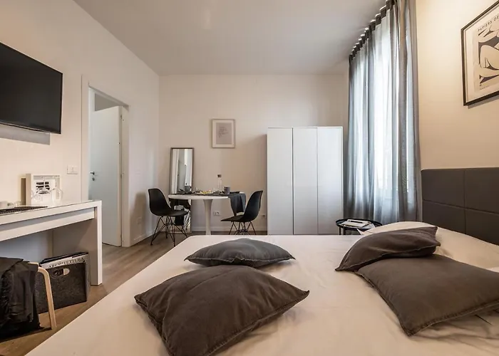 Emilia Suite Essence Modena