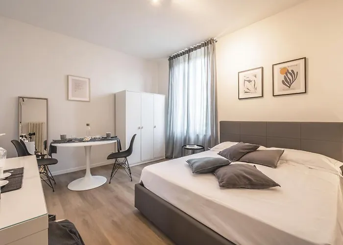 Emilia Suite Essence Modena