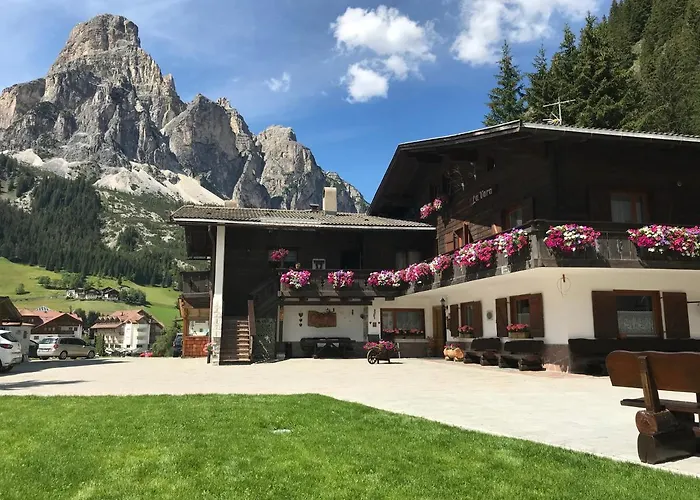 Garni La Vara Corvara In Badia
