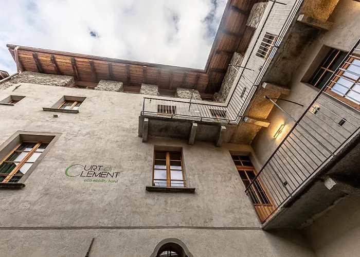 Curt di Clement Eco Mobility Hotel Tirano