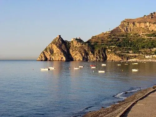 Le Zagare apartments SantʼAlessio Siculo