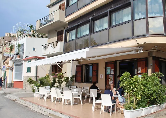 Bed and Breakfast Bb Oasis Scilla