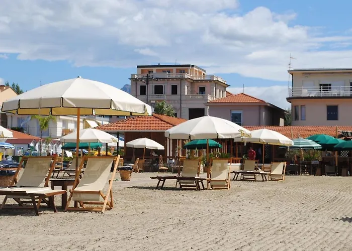 Villa Tina Viareggio