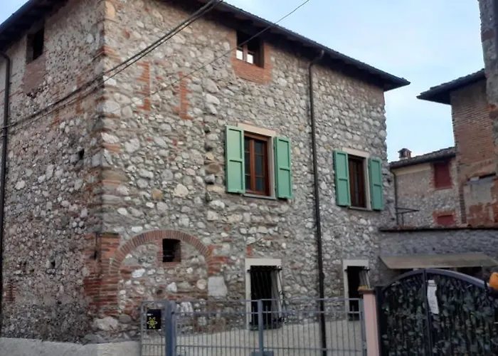 Casa Nostra Camaiore