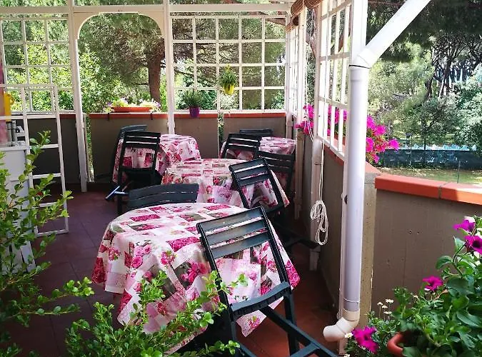 Casa Margherita Affittacamere B&B Follonica
