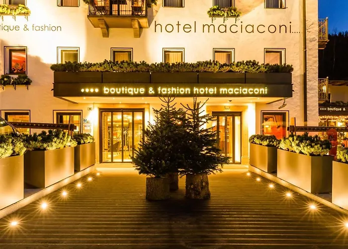 Boutique & Fashion Hotel Maciaconi - Gardenahotels Santa Cristina Val Gardena