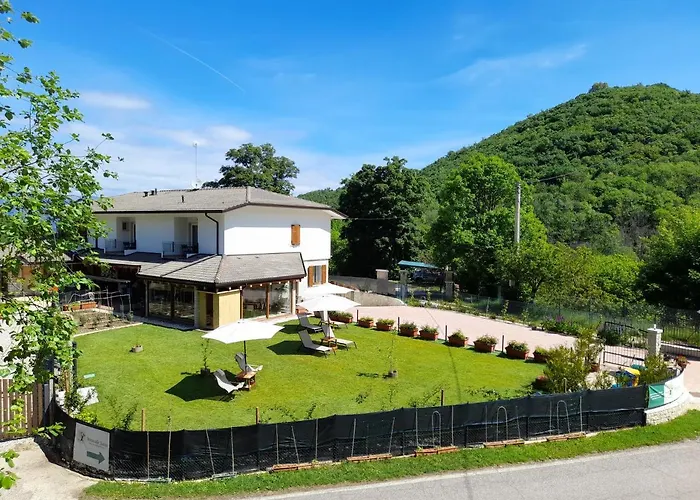Miravallesuites San Zeno di Montagna