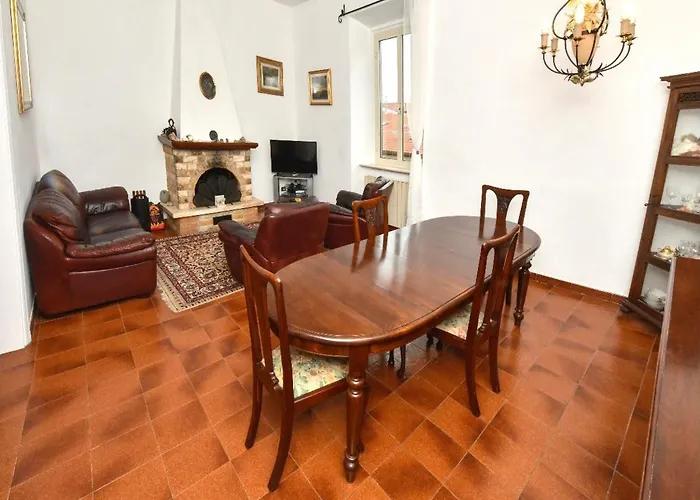 Borgo 98 Guest House Tripla con bagno privato Livorno