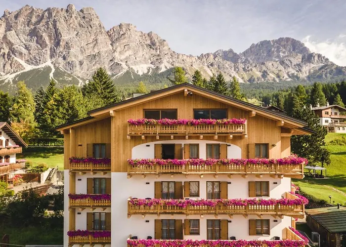 Camina Suite And Spa Cortina dʼAmpezzo