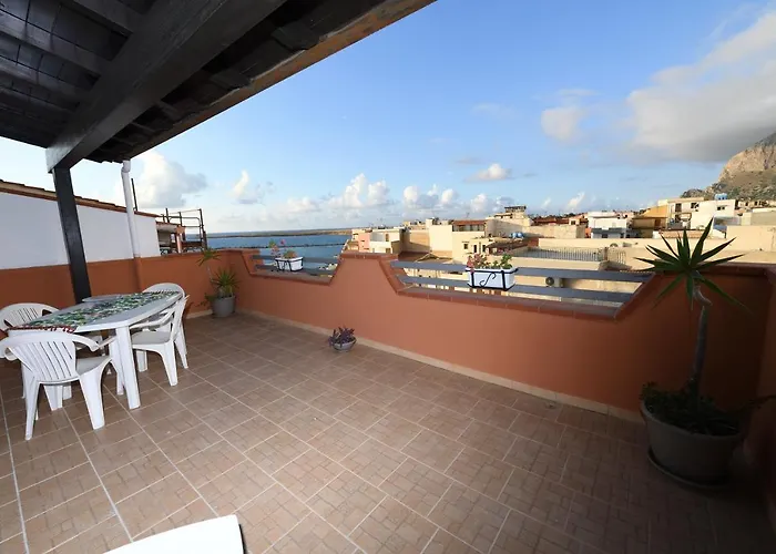 Bed and Breakfast By The Sea Terrasini