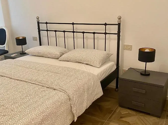 La camera in centro  Trieste