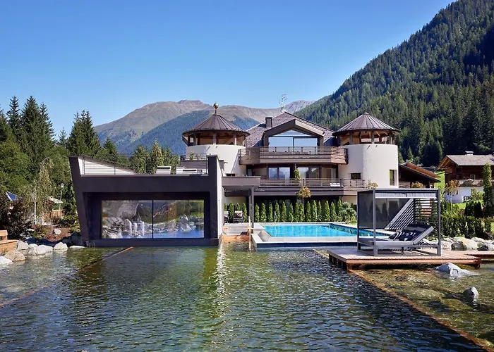 Fontis Luxury Spa Lodge Santa Maddalena in Casies Valbassa