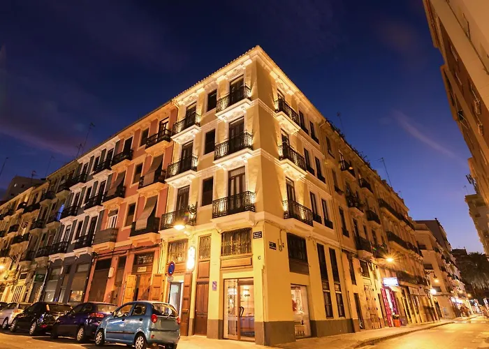 Hotel 19-30 Valenza
