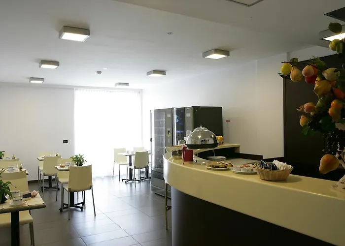 Hotel Pomezia Sporting