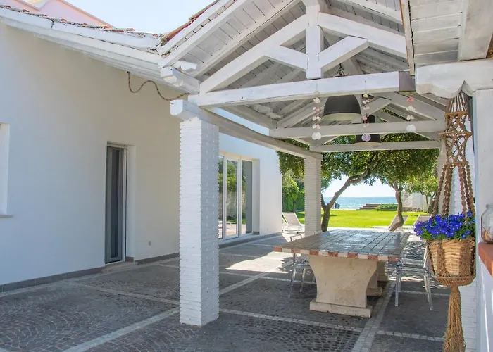 Villa degli Squali Suite Home Terracina