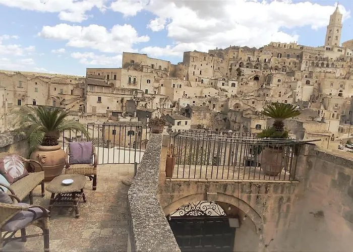 Casa Tudor Art Luxury Rooms Matera
