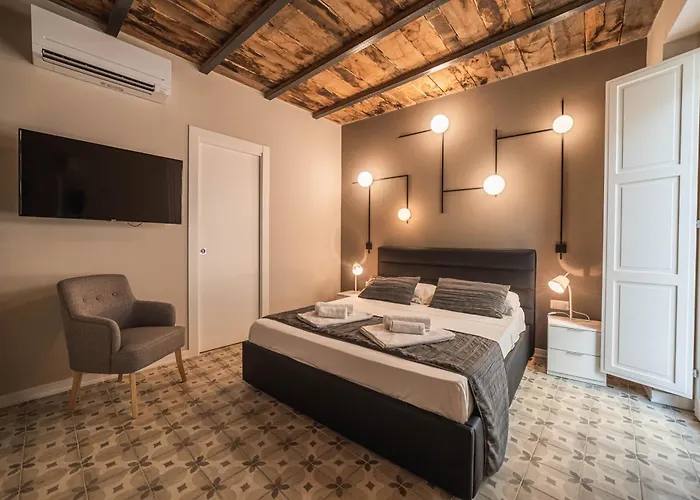 Palazzo Paladini - Luxury Suites In The Heart Of The Old Town Pizzo 