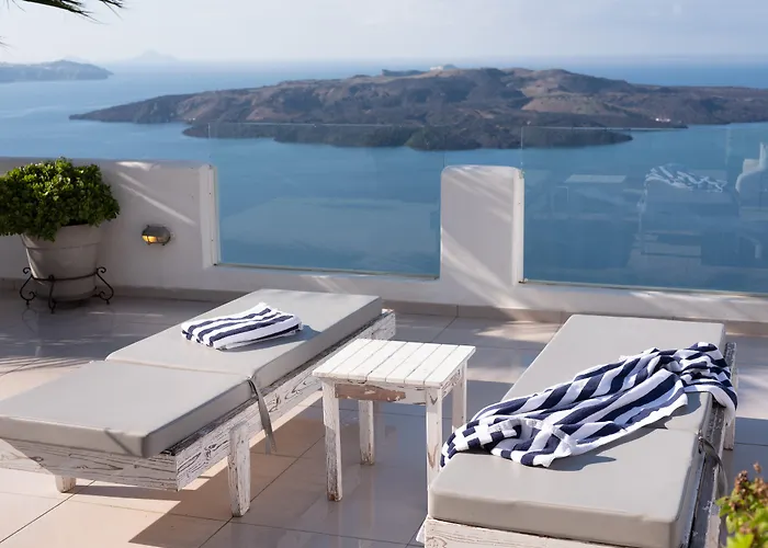 Hotel Loucas On The Cliff Fira 