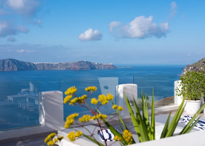 Hotel Loucas On The Cliff Fira 