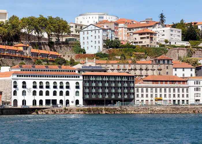 NEYA Porto Hotel