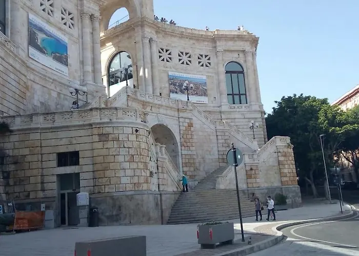 Camera In Appartamento Al Piano Terra Cagliari