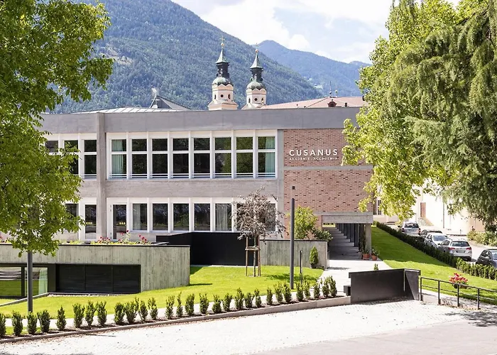 Cusanus Akademie - Accademia Cusanus Bressanone