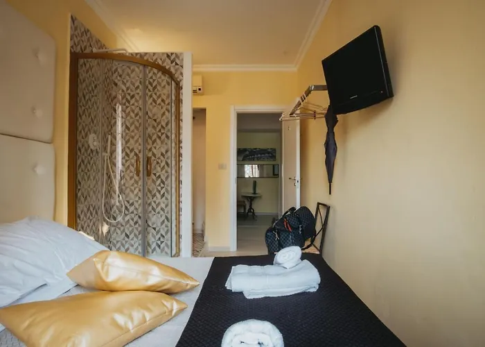 Rome Trevi Rooms & Apartments