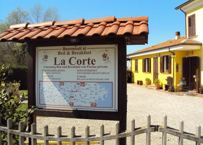 Casa di Campagna B&B La Corte Ferrara
