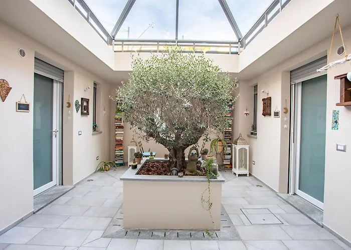 Hotel Little Square Arona
