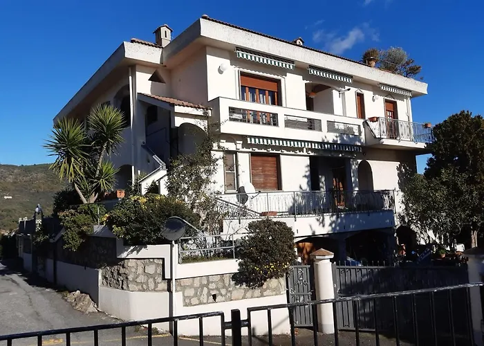 Bressa de Ma affittacamere, room&breakfast Pietra Ligure