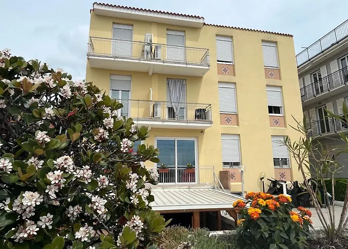 Piccolo Hotel Di Ale Lavagna