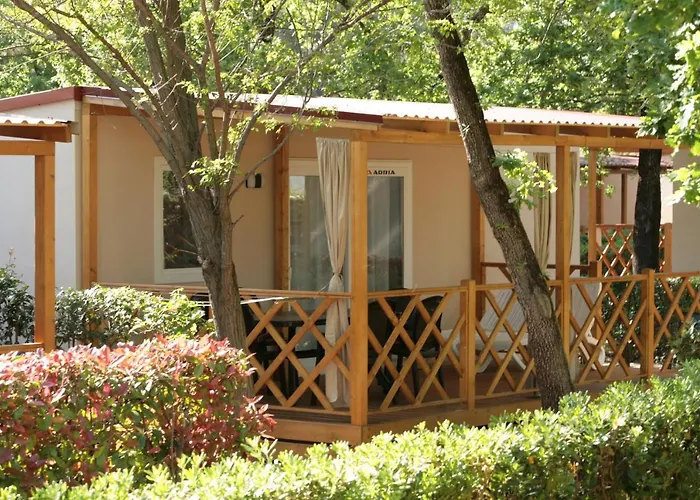 Camping Adria Mobile Homes Lanterna Porec